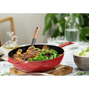 STAUB Skillets*10-Inch, Daily Pan With Glass Lid, Cherry