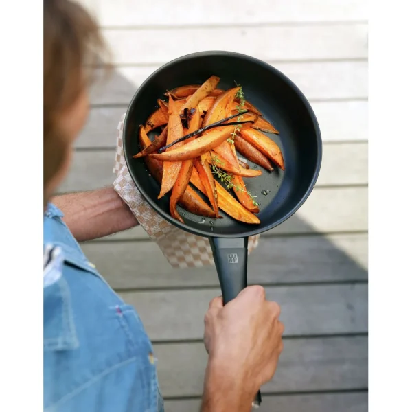 ZWILLING Skillets*11-Inch, Non-Stick, Aluminum Deep Fry Pan Black Matte